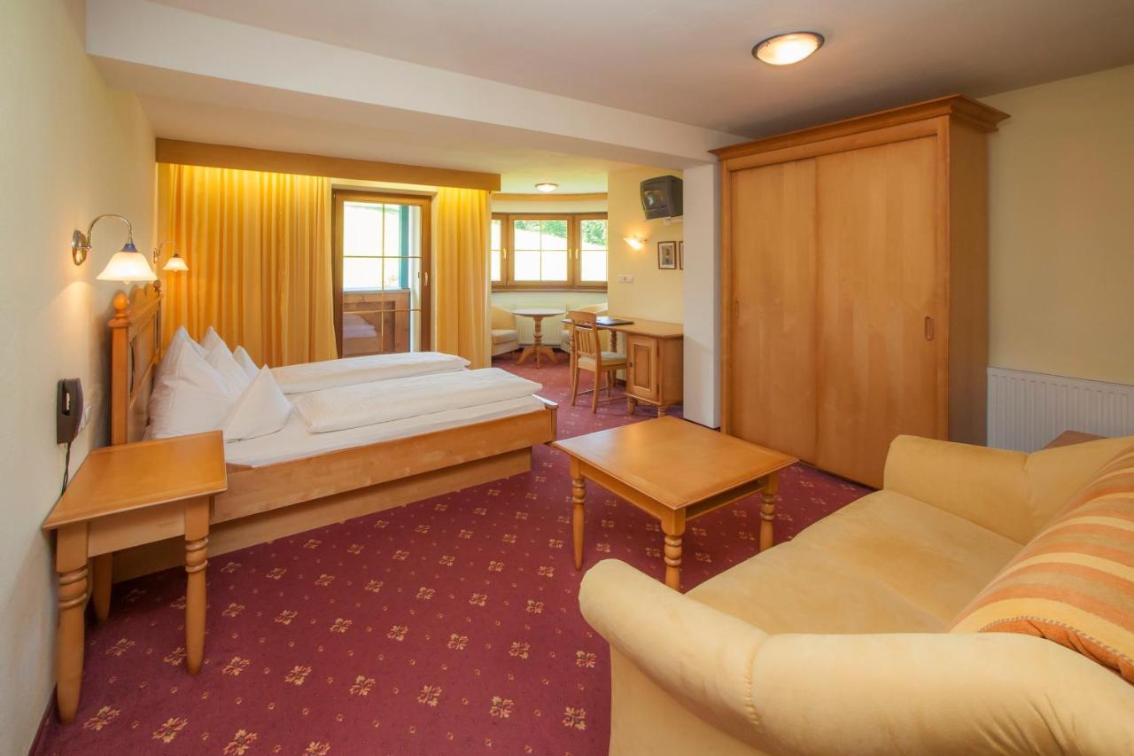 Hotel-Gasthof Zur Schoenen Aussicht Sankt Johann in Tirol Pokoj fotografie