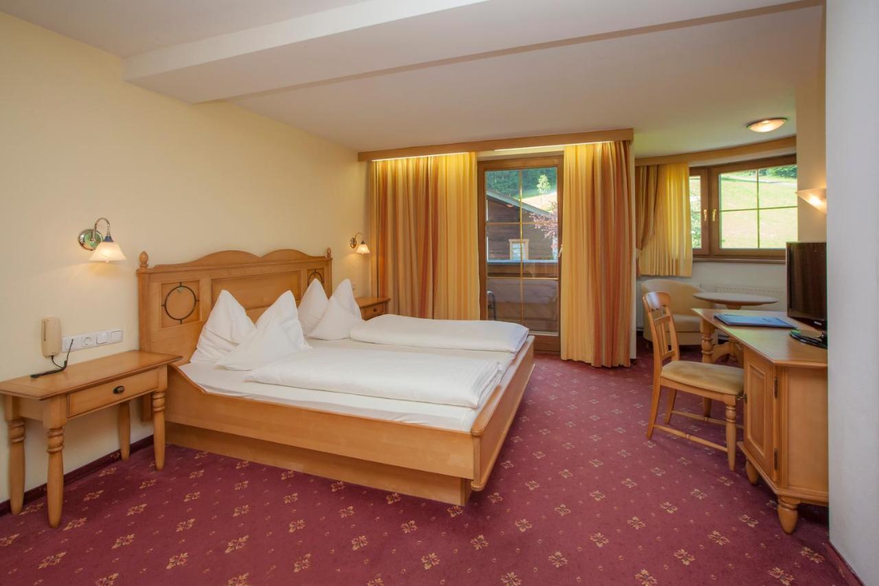 Hotel-Gasthof Zur Schoenen Aussicht Sankt Johann in Tirol Pokoj fotografie